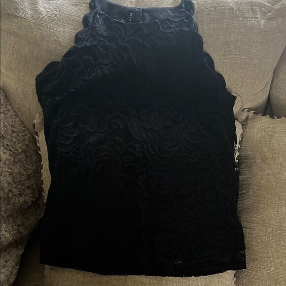 Elegant Black Lace Tank Top - Picture 1 of 3